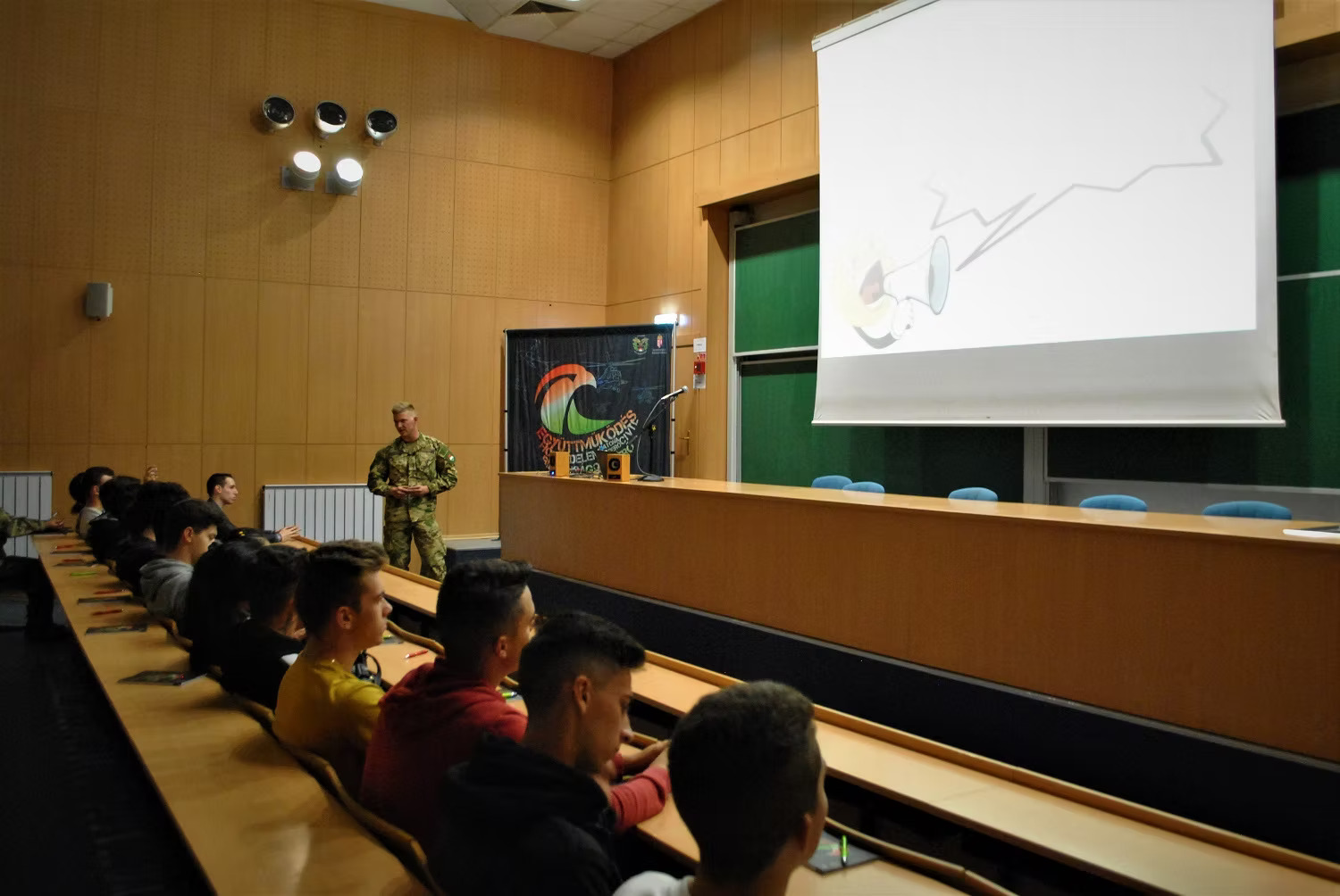 Roadshow together with the Ministry of Defense 2 Roadshow together with the Ministry of Defense